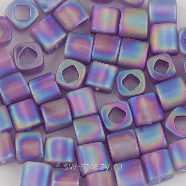 Бисер Cube 4 mm #0166DF Матовый радужный, светлый танзанит