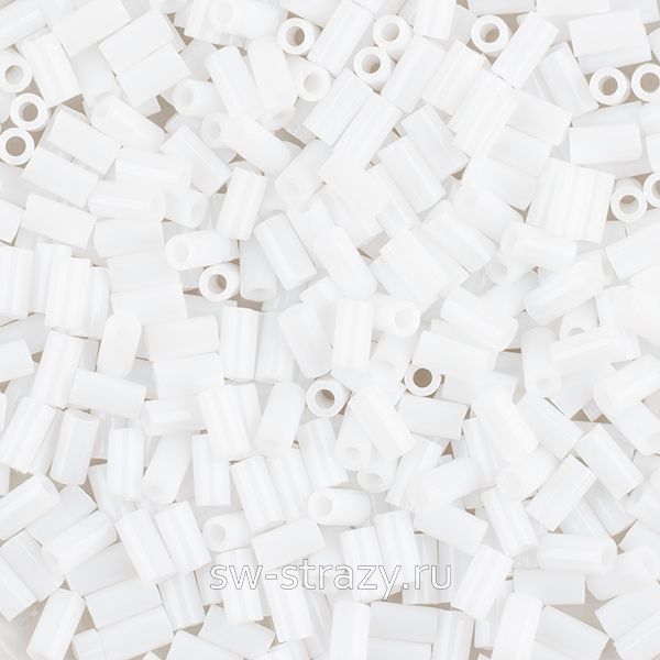 Бисер стеклярус 3 mm #0041 Белый